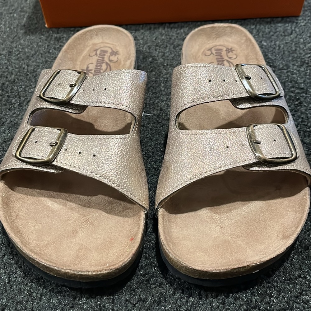 NORTHSIDE METALLIC SANDALS - Picture 2 of 5